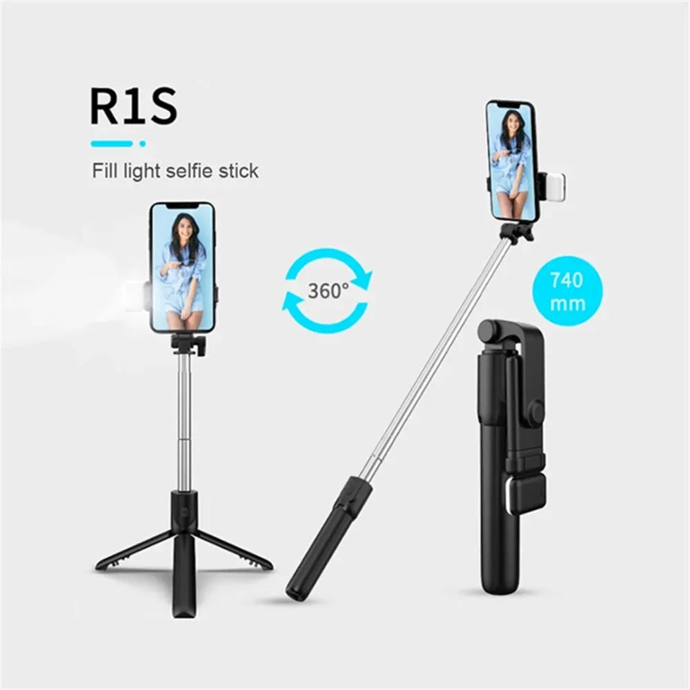 Selfie stick with smartphone holder on a white background, showing features like '360°' and '740 mm'.